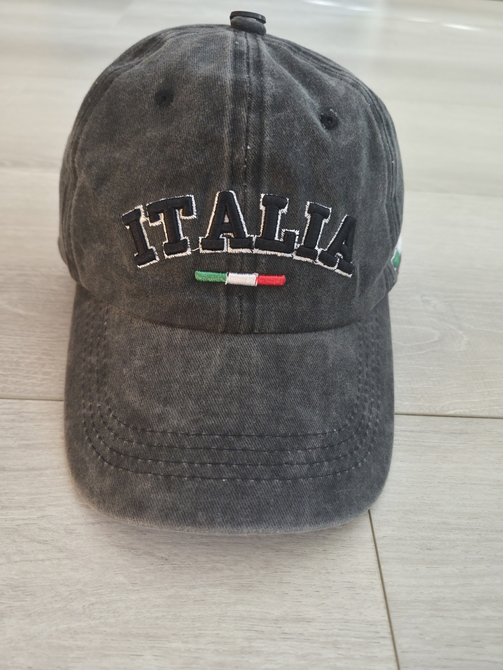 Italia Embroidered Cotton Baseball Cap - Black Washed
